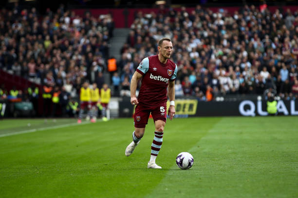 乌迪内斯与 乌迪内斯与